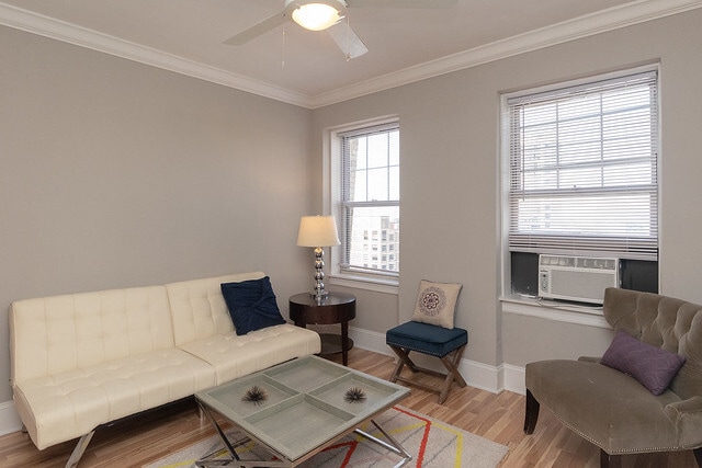 Building Photo - 451 W. Wrightwood