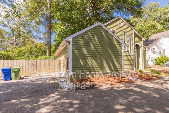 Building Photo - 505 Oakdale Rd NE