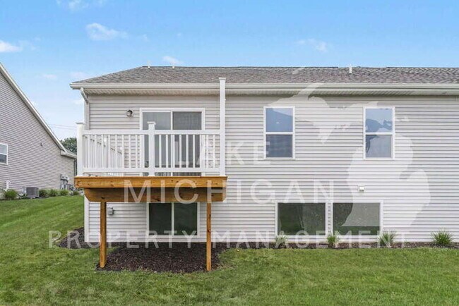 Building Photo - 3786 Ambrosia Dr SW