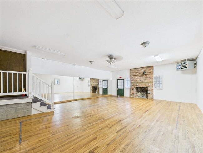 Building Photo - 40 E Genesee St