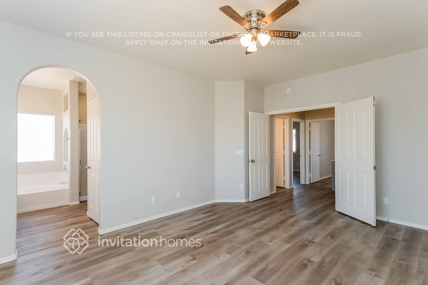 Building Photo - 687 W Country Estates Ave