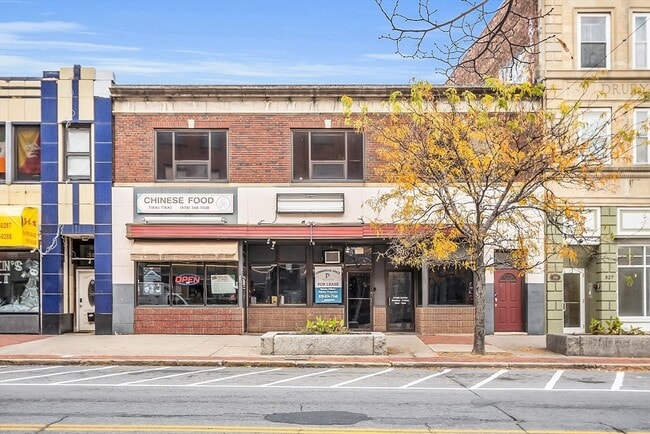 Building Photo - 329 Main St