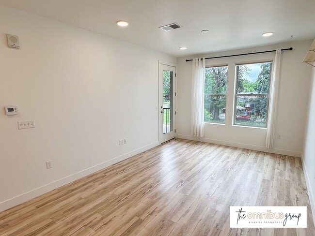Building Photo - Bright & Modern 1BD/1BA Apartment!