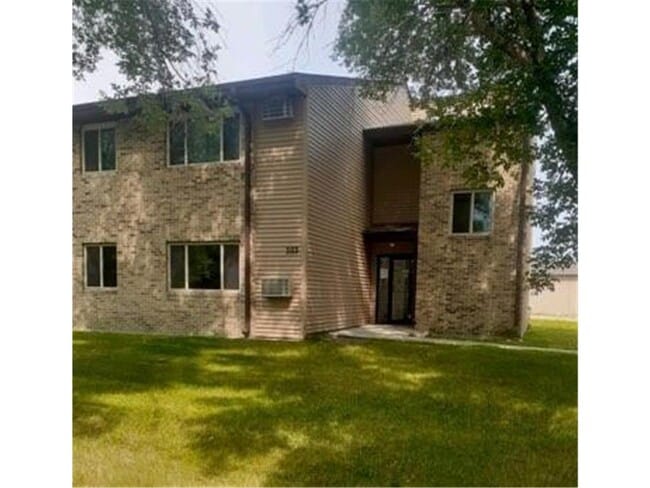 Building Photo - 303 1st St SW