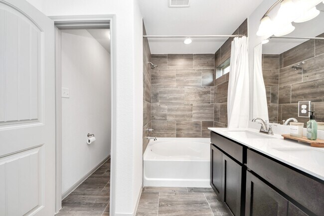 Building Photo - 7971 Tuscan Cypress Dr