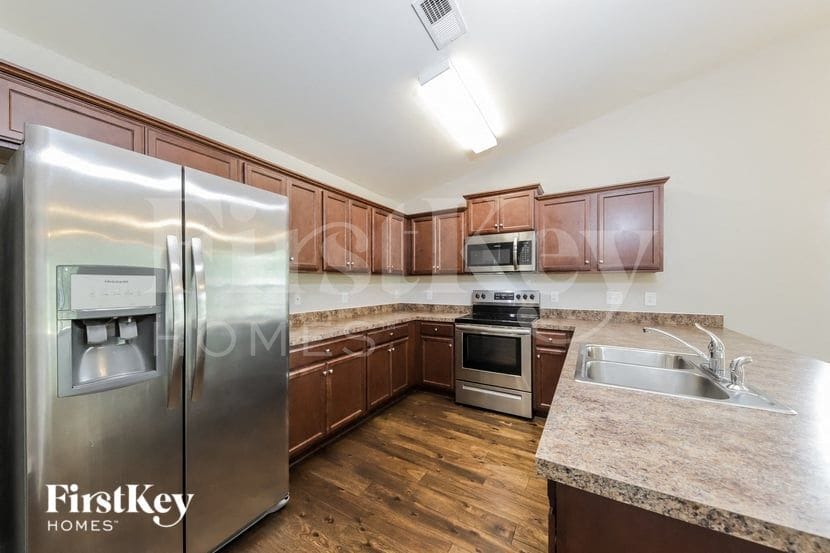 Building Photo - 1049 Solstice St