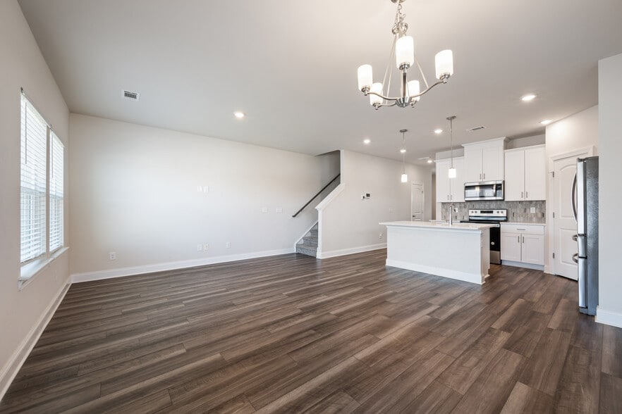 Building Photo - 4509 Skywood Ln