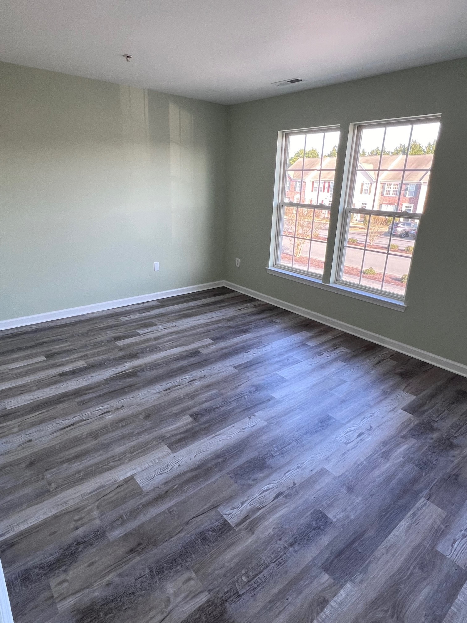 Building Photo - 1011 Meadow View Dr