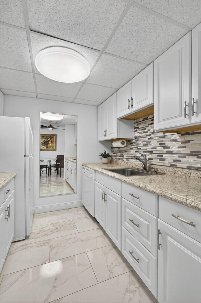 Building Photo - 1131 SE 4th St