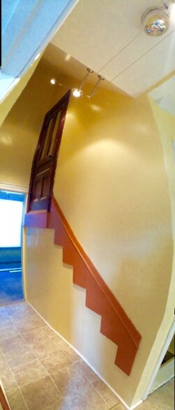 Building Photo - 205 Washington Ave