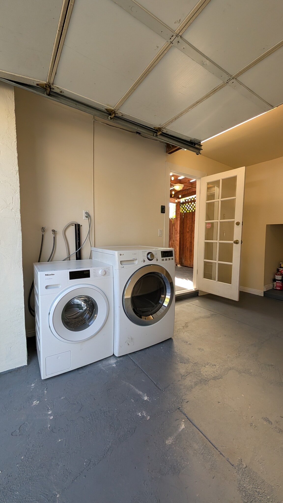 Building Photo - 1203 N Kenilworth Ave