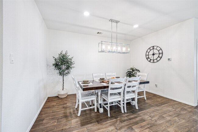 Building Photo - 22627 Petrizzi Ln