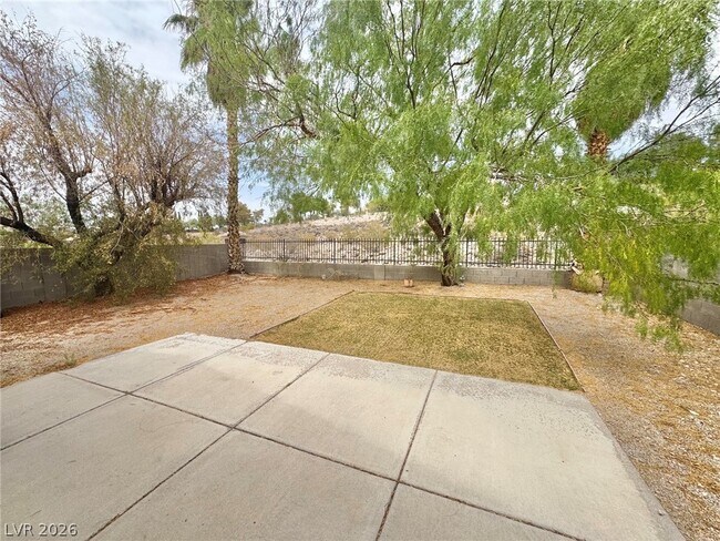 Building Photo - 1396 Dragon Rock Dr