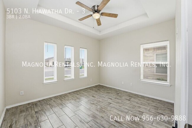 Building Photo - 5103 N Hiawatha Dr