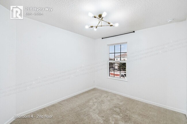 Building Photo - 218 Hydra Wy