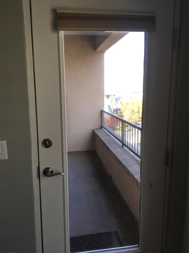 Building Photo - 1975 Grant St