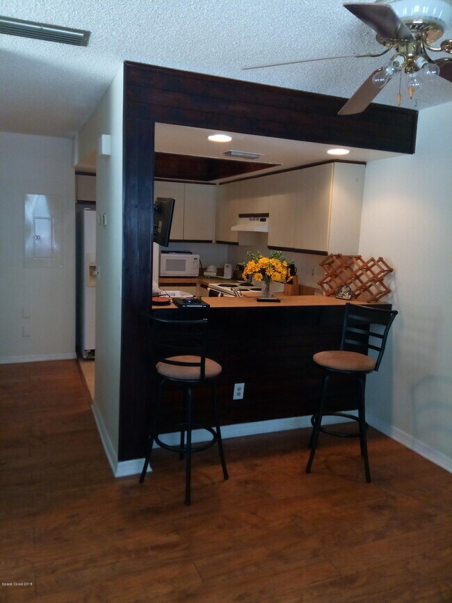 Building Photo - 3029 Sir Hamilton Cir