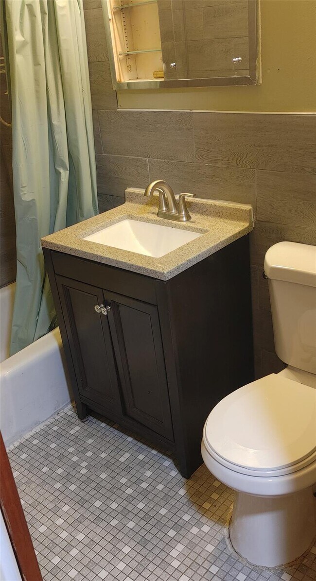 Building Photo - 106 Union Rd