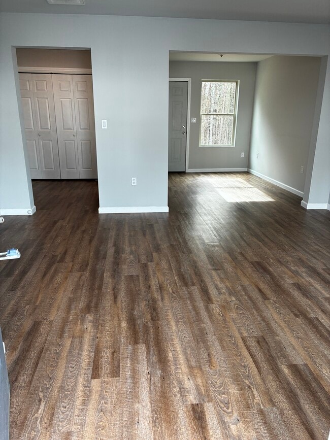 Building Photo - 61 Crabapple Rdg