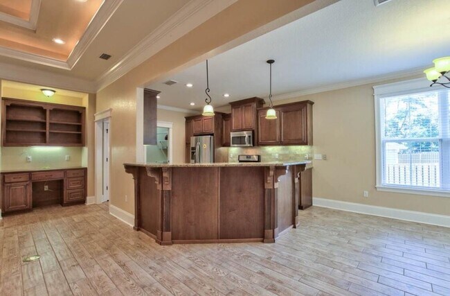 Building Photo - 5869 Halleck Ct
