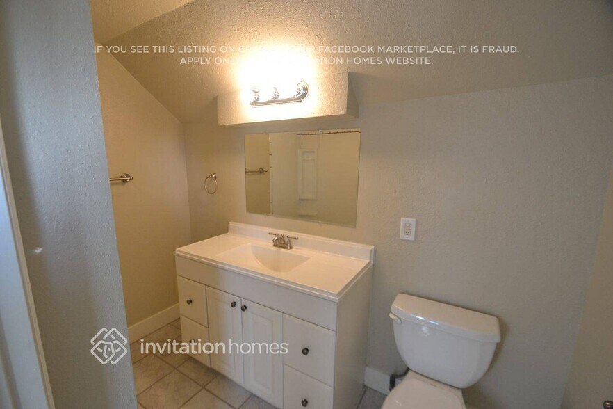 Building Photo - 1307 N Proctor St