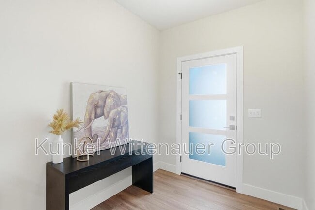 Building Photo - 829 Bushwood Way