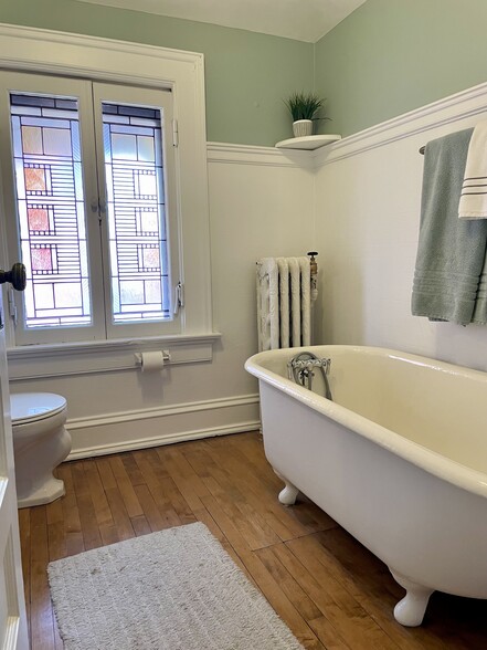 Bathroom 2 - 2028 E Lafayette Pl