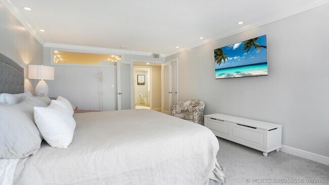 Building Photo - 3430 Galt Ocean Dr