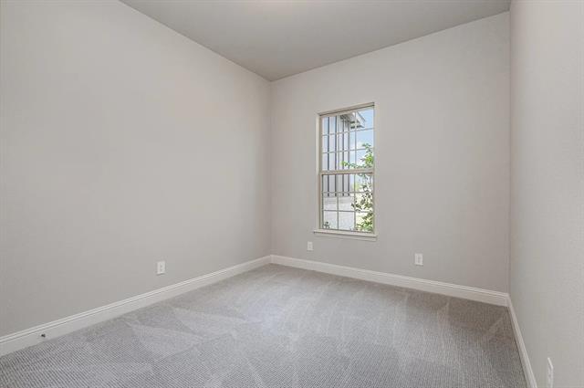Building Photo - 180 Crystal Lk Ln