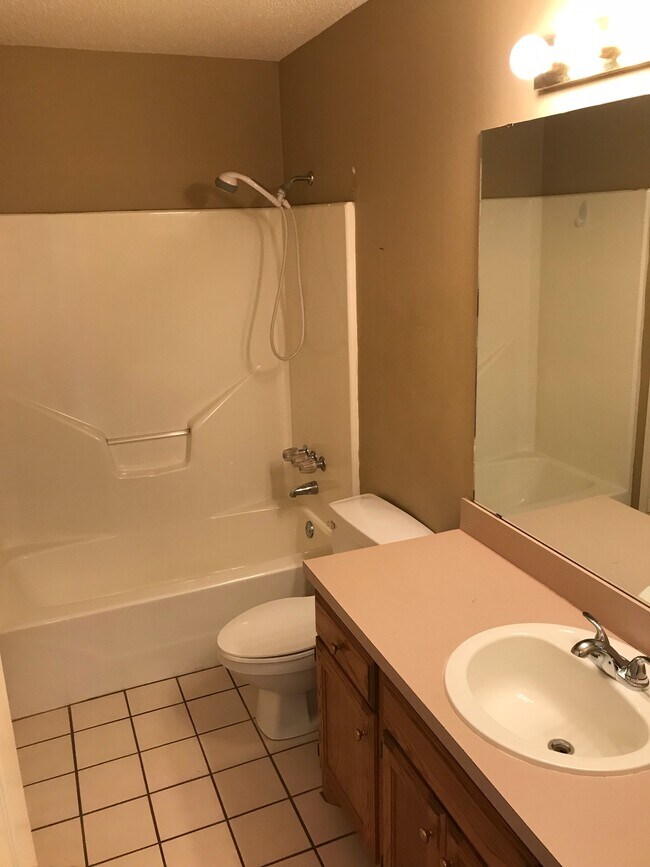 Building Photo - 3415 Miller Pl