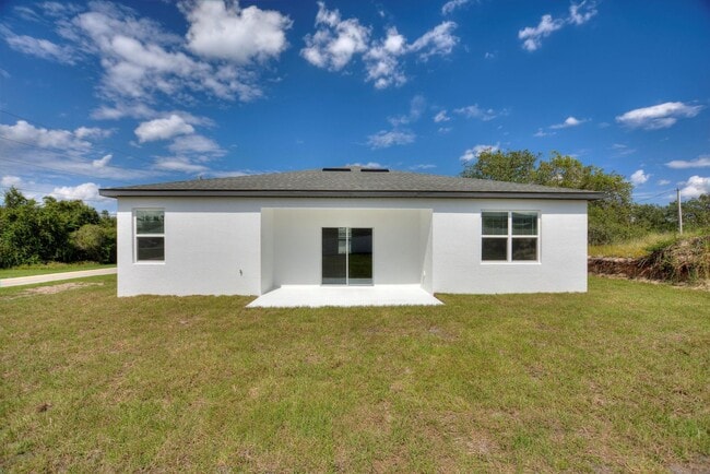 Building Photo - Deposit-Free! Modern, energy efficient hom...