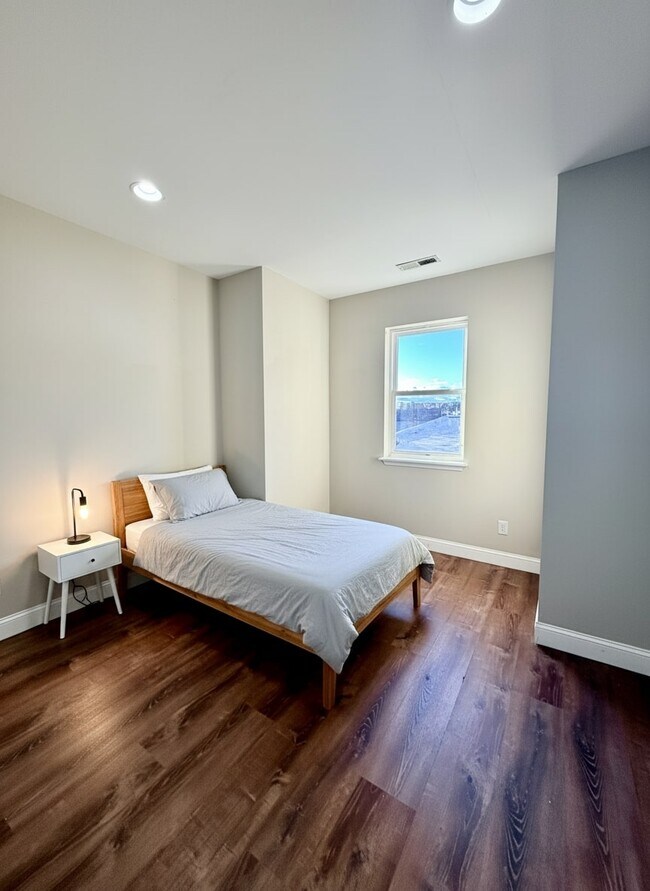 Building Photo - 2014 N 18th St