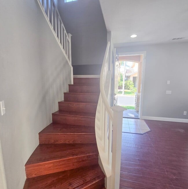 Building Photo - 11336 parkdale Ave