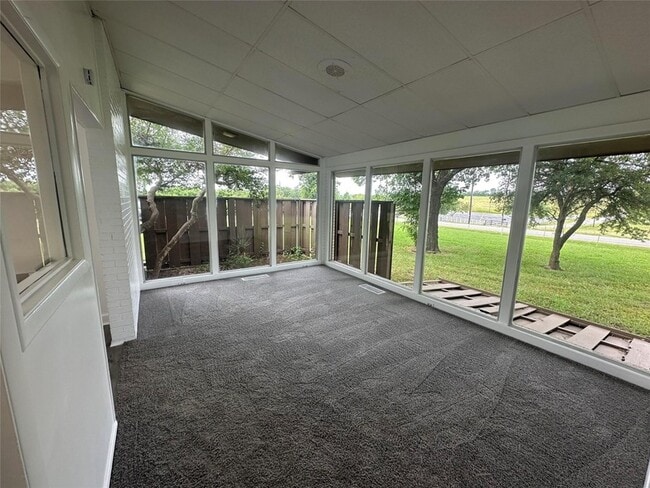 Building Photo - 4723 N Loy Lake Rd