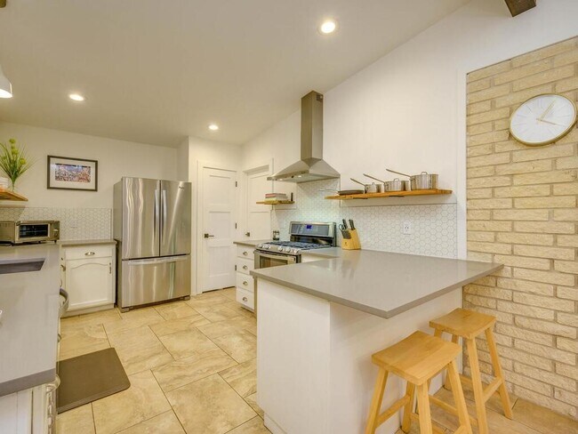 Building Photo - 4908 Dry Oak Trail