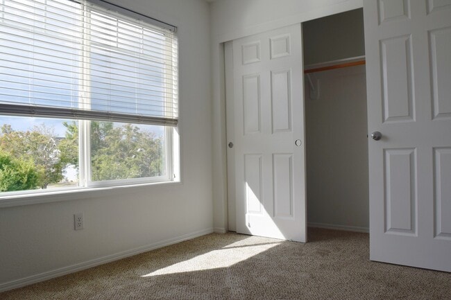 Building Photo - Beautiful, 3 Bed 1.5 Bath Home In Willamet...
