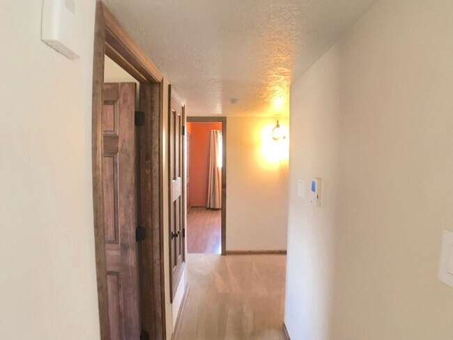 Building Photo - Spacious 4-Bedroom Home in the Desirable Candlelight Park Neighborhood – NE Heights!