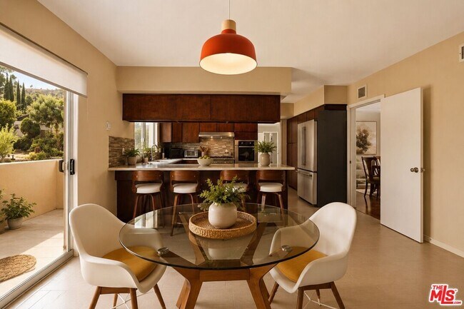 Building Photo - 2657 Zorada Dr