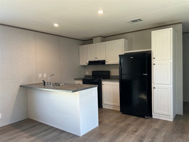 Building Photo - 7699 Peden Rd