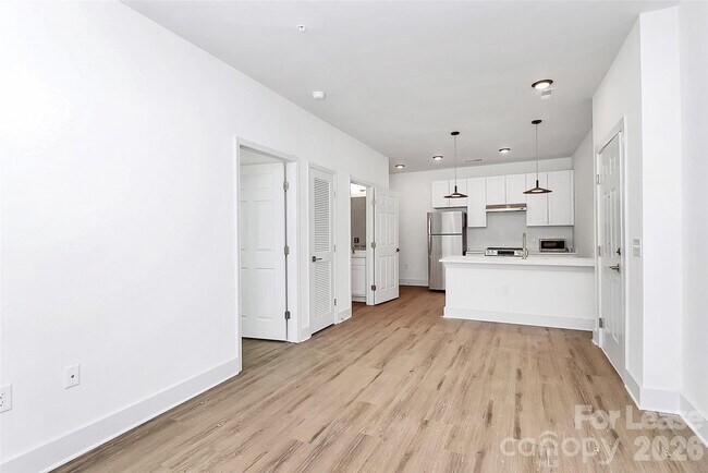 Building Photo - 3515 Markland Dr