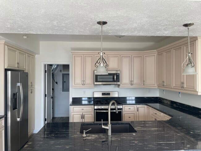 Building Photo - 228 Adams Pointe Blvd