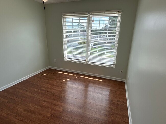 Building Photo - 3 Bed | 2.5 Bath Home in Raleigh with a Su...