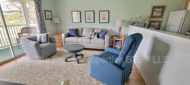 Building Photo - 525 White River Dr