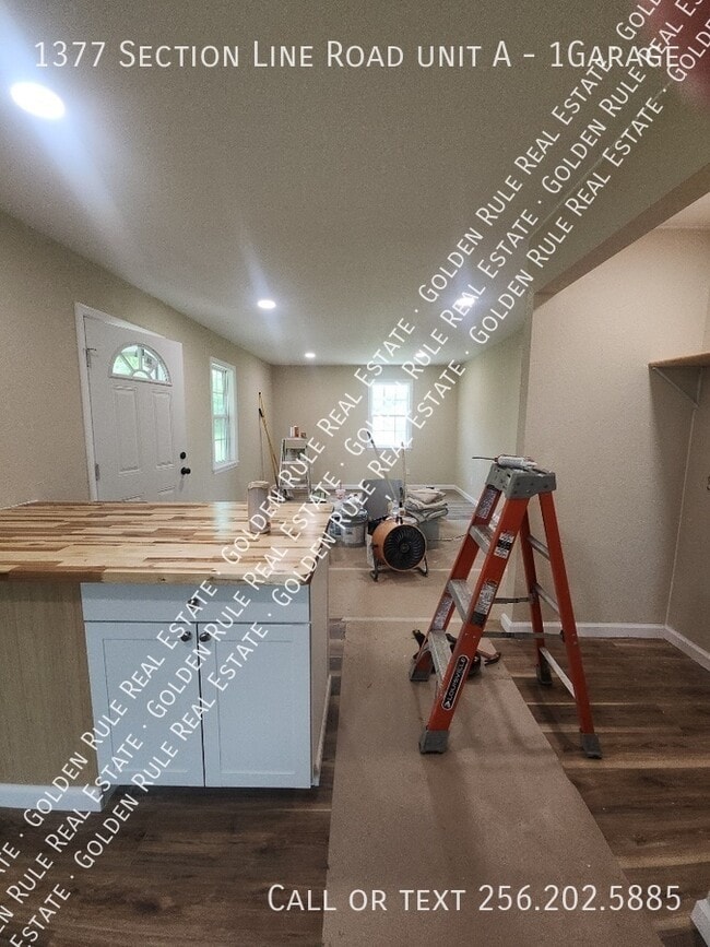 Building Photo - 1377 Section Line Rd