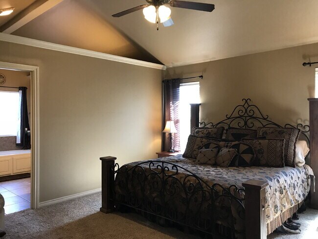 Building Photo - Beautiful Home in Cooper School District