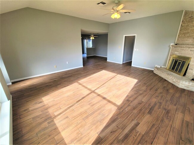 Building Photo - 6102 Havendale Dr