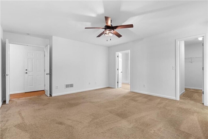 Building Photo - 80 Castle Ct