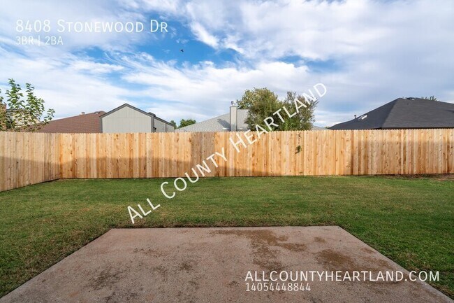 Building Photo - 8408 Stonewood Dr