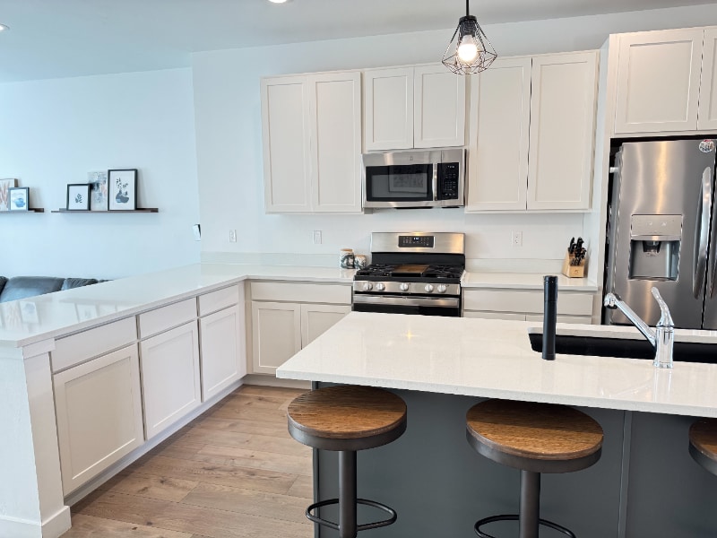 Building Photo - 811 E 975 N