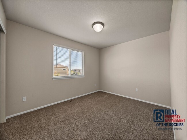 Building Photo - Amazing 4 Bed 3.5 Bath House in Severance!